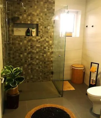 Holiday home Stone & Wood *